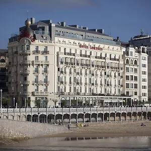 دي لوندريس يي دي إنغلاترا **** سان سيباستيان