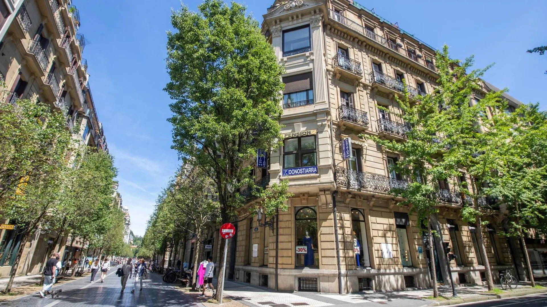 Pension Donostiarra location